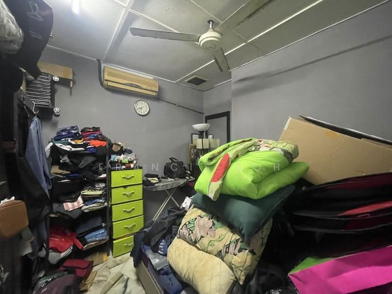 Rumah Teres 1-Tingkat untuk Dijual di Taman Industri Bolton (Batu Caves) - Francis Soh - Bedroom - PropertyGuru.com.my
