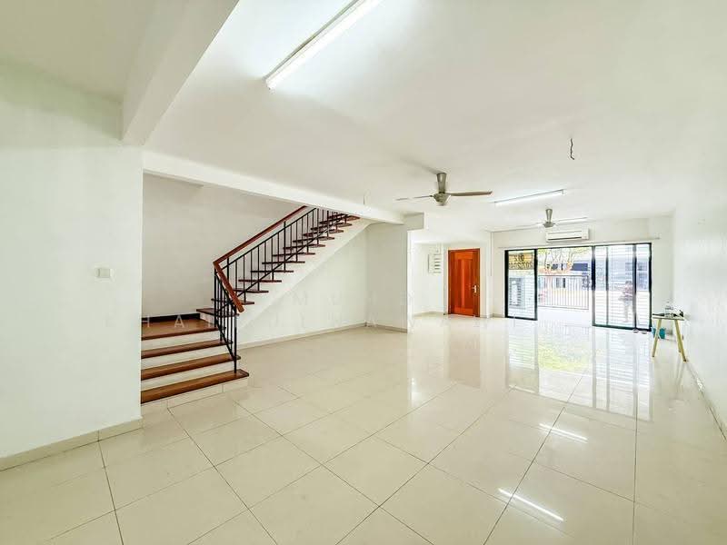 2-storey Terraced House for Sale in Denai Alam (Shah Alam) - Muhd Khairulnawawi Kamaruddin - Living Room - PropertyGuru.com.my