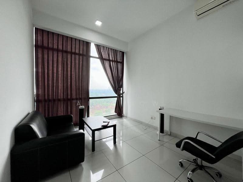Kediaman Servis untuk Dijual di Wave @ Marina Cove - Alex How - Living Room - PropertyGuru.com.my