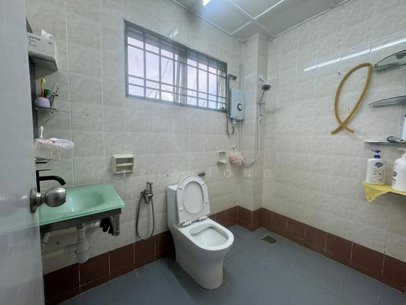 2-storey Terraced House for Sale in Rawang Perdana 2 (Rawang) - Tris Jong - Bathroom - PropertyGuru.com.my
