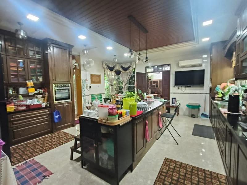 Semi-Detached House for Sale in Cheras (Selangor) - Rina Dasuki - Kitchen - PropertyGuru.com.my