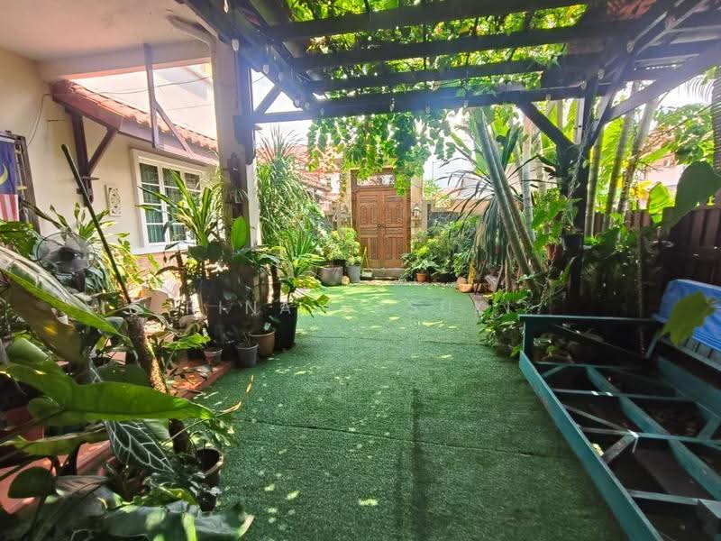 Semi-Detached House for Sale in Cheras (Selangor) - Rina Dasuki - Garden - PropertyGuru.com.my