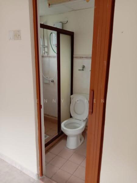 Kondominium untuk Dijual di Ketumbar Heights - Kenny Chen - Bathroom - PropertyGuru.com.my