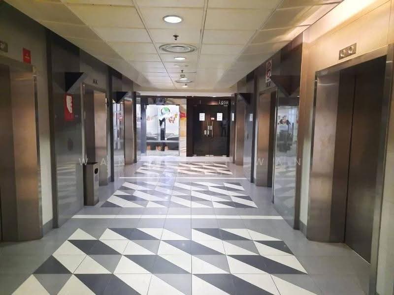 Pejabat untuk Disewa di Seksyen 52 (Petaling Jaya) - Wan Azemi Wan Daud - Corridor - PropertyGuru.com.my