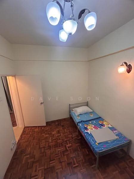 Kondominium untuk Dijual di Eden Seaview Condominium - Dave Soon - Bedroom - PropertyGuru.com.my