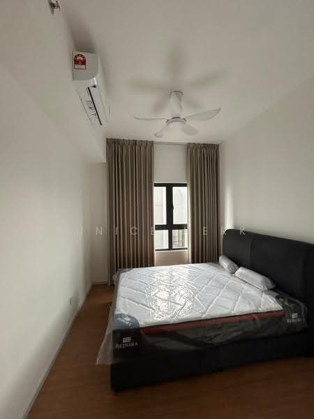 Kediaman Servis untuk Dijual di Starz Valley - Eunice Kerk - Bedroom - PropertyGuru.com.my