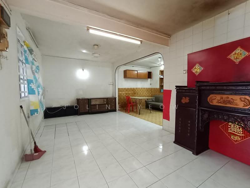 Rumah Teres 2-Tingkat untuk Dijual di Taman Menglembu (Menglembu) - Joline YEOW - Living Room - PropertyGuru.com.my