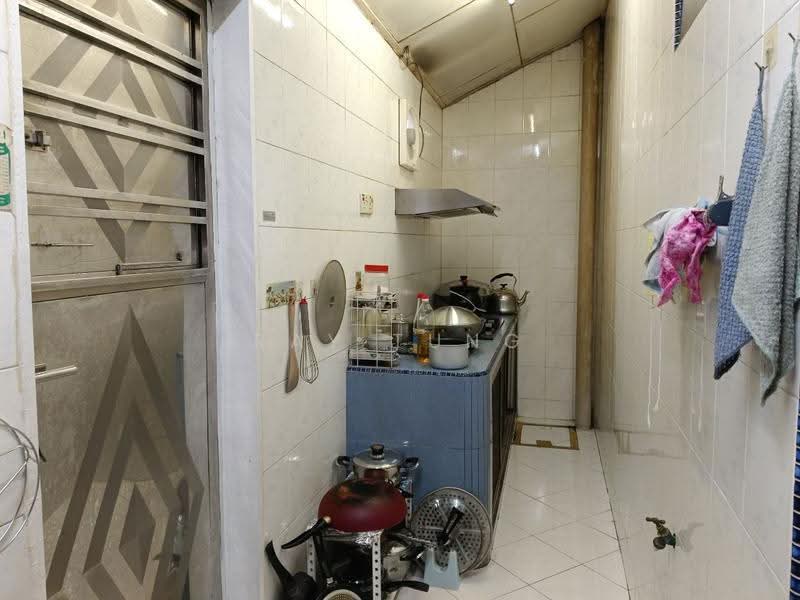 1.5-storey Terraced House for Sale in Taman Bukit Jaya (Ulu Tiram) - Ray Tung - Kitchen - PropertyGuru.com.my