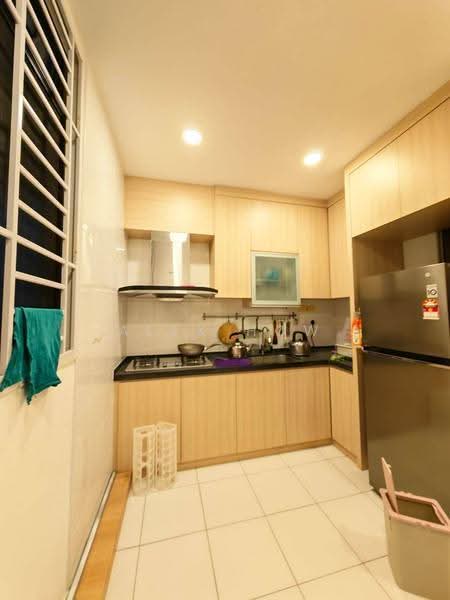 Service Residence for Rent at Sky Gardens Residences - Alex How - Kitchen - PropertyGuru.com.my