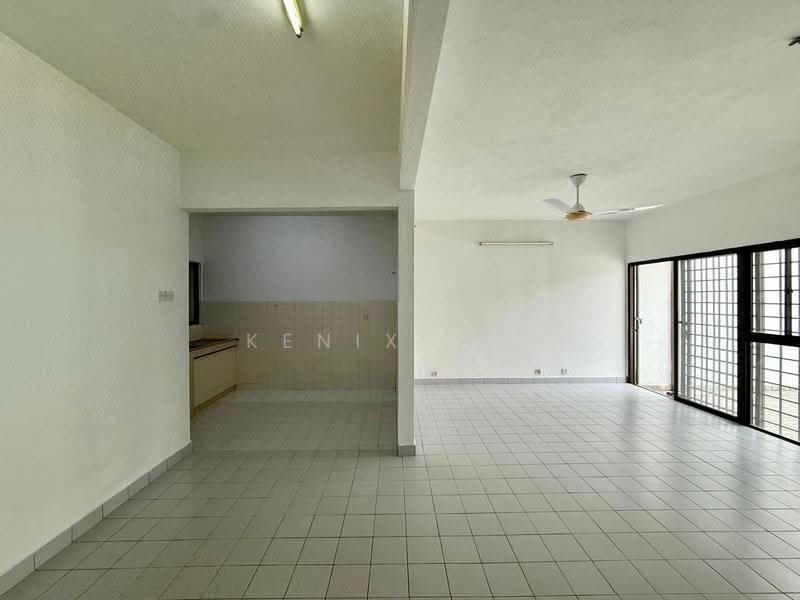 Terraced House for Sale in Usj 2 (Subang Jaya) - Kenix Lee - Living Room - PropertyGuru.com.my