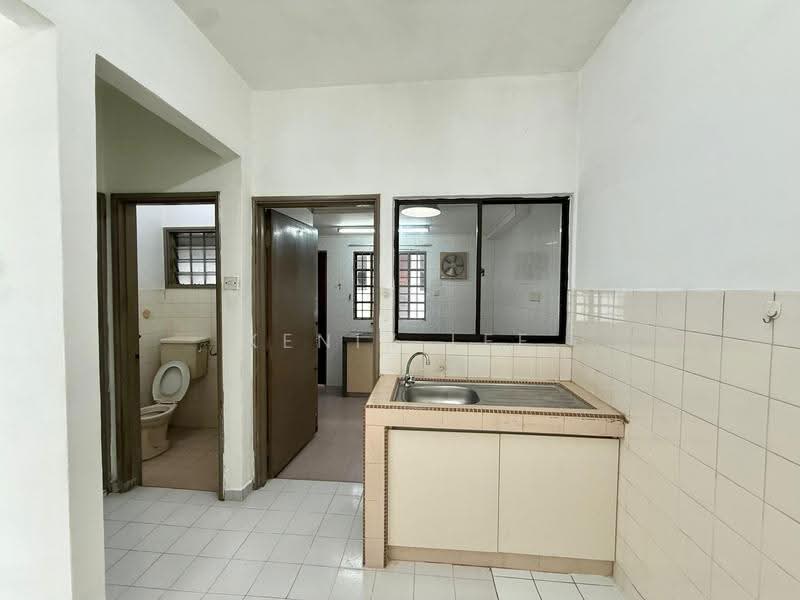 Terraced House for Sale in Usj 2 (Subang Jaya) - Kenix Lee - Bathroom - PropertyGuru.com.my