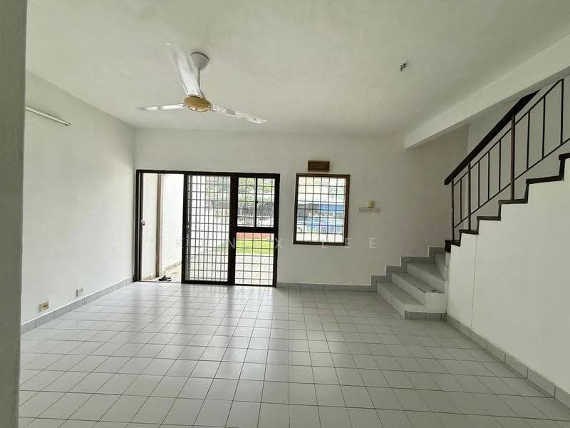 Terraced House for Sale in Usj 2 (Subang Jaya) - Kenix Lee - Living Room - PropertyGuru.com.my