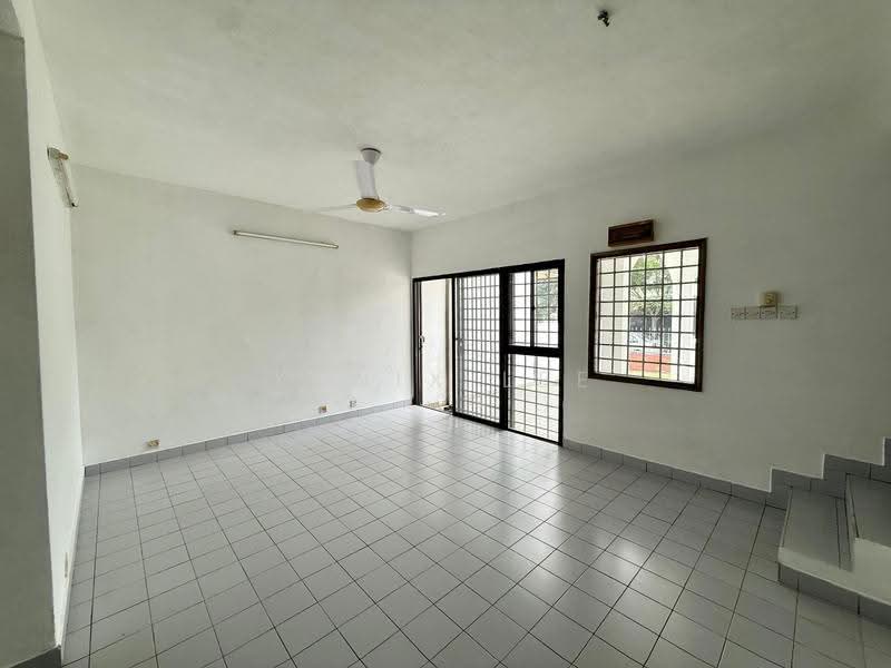 Terraced House for Sale in Usj 2 (Subang Jaya) - Kenix Lee - Living Room - PropertyGuru.com.my