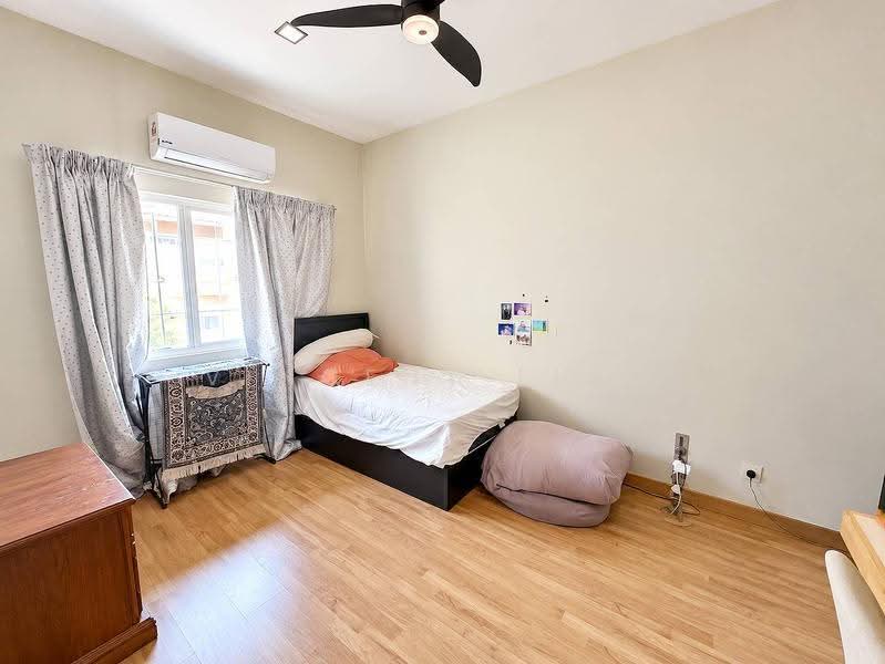 Semi-Detached House for Sale in Damansara Legenda (Petaling Jaya) - Vincent Liaw - Bedroom - PropertyGuru.com.my