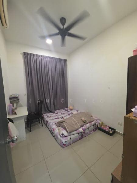 Service Residence for Sale at D'carlton (Residensi Seri Mega) - Janice Teo - Bedroom - PropertyGuru.com.my