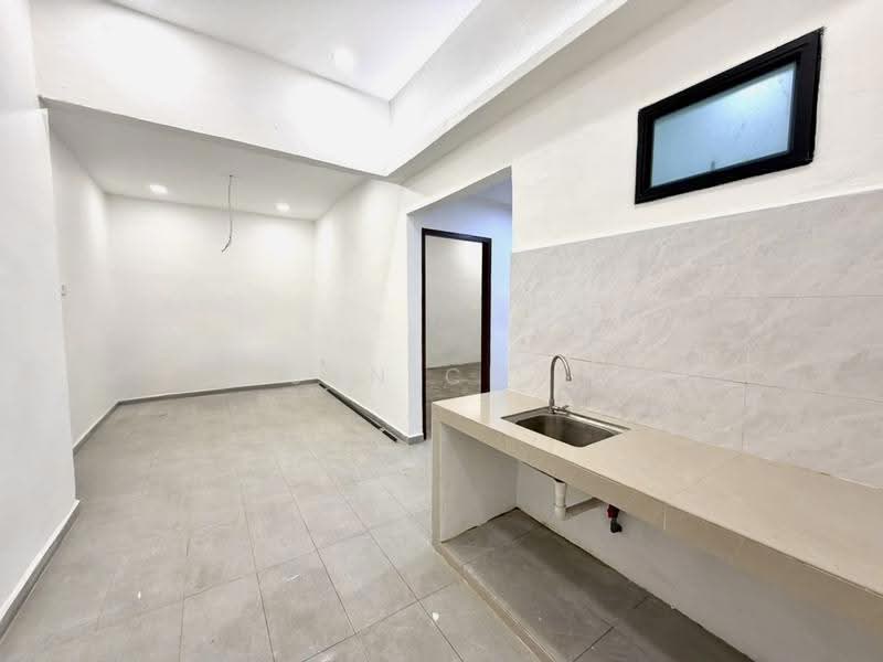 1-storey Terraced House for Sale in Taman Melodies (Johor Bahru) - Janice . - Kitchen - PropertyGuru.com.my