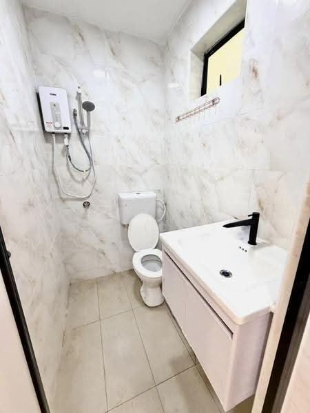 1-storey Terraced House for Sale in Taman Melodies (Johor Bahru) - Janice . - Bathroom - PropertyGuru.com.my