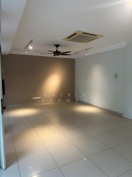 Rumah Teres 2.5-Tingkat untuk Dijual di USJ Heights (Subang Jaya) - Nazrin Rahman - Living Room - PropertyGuru.com.my