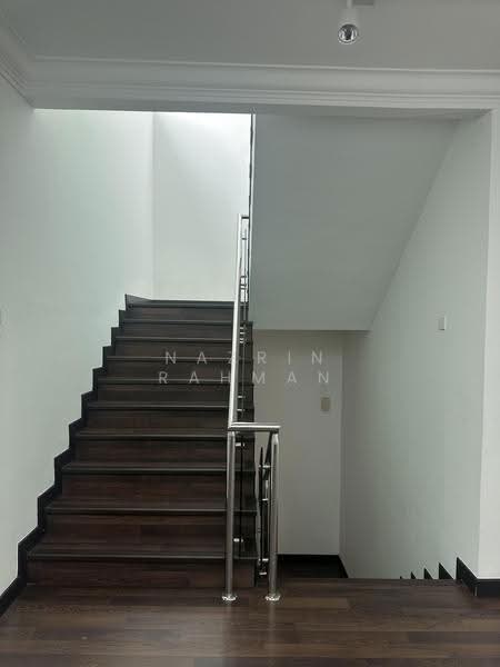 Rumah Teres 2.5-Tingkat untuk Dijual di USJ Heights (Subang Jaya) - Nazrin Rahman - Corridor - PropertyGuru.com.my