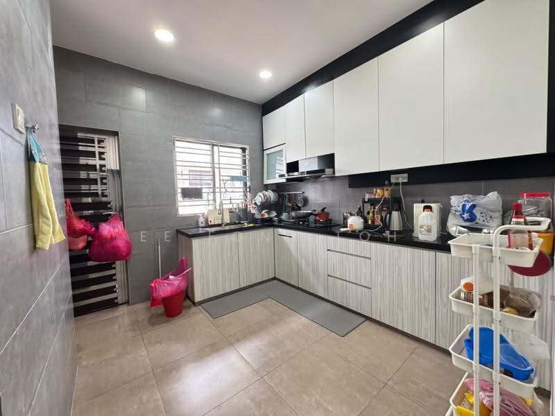 2-storey Terraced House for Sale in Bandar Pulai Jaya (Kulai) - Ee Fong Toh - Kitchen - PropertyGuru.com.my