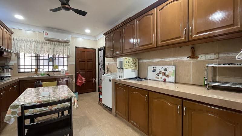 2-storey Terraced House for Sale in Bandar Botanic (Klang) - Amenny Chua - Kitchen - PropertyGuru.com.my