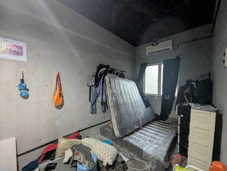 Townhouse for Sale in Seksyen 9 (Shah Alam) - Mohd Adryzam - Bedroom - PropertyGuru.com.my