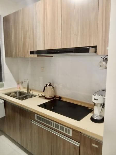 Kediaman Servis untuk Dijual di Country Garden Central Park - Janice . - Kitchen - PropertyGuru.com.my