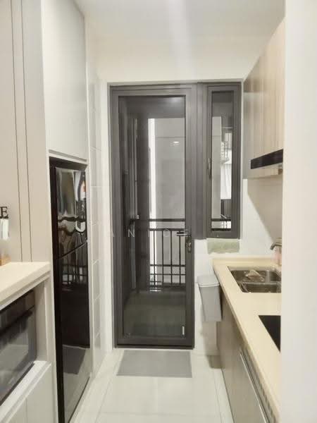 Kediaman Servis untuk Dijual di Country Garden Central Park - Janice . - Kitchen - PropertyGuru.com.my