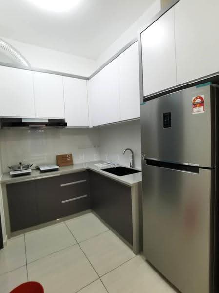 Kondominium untuk Disewa di Queens Residences Q1 @ Queens Waterfront - Shelley Voon - Kitchen - PropertyGuru.com.my