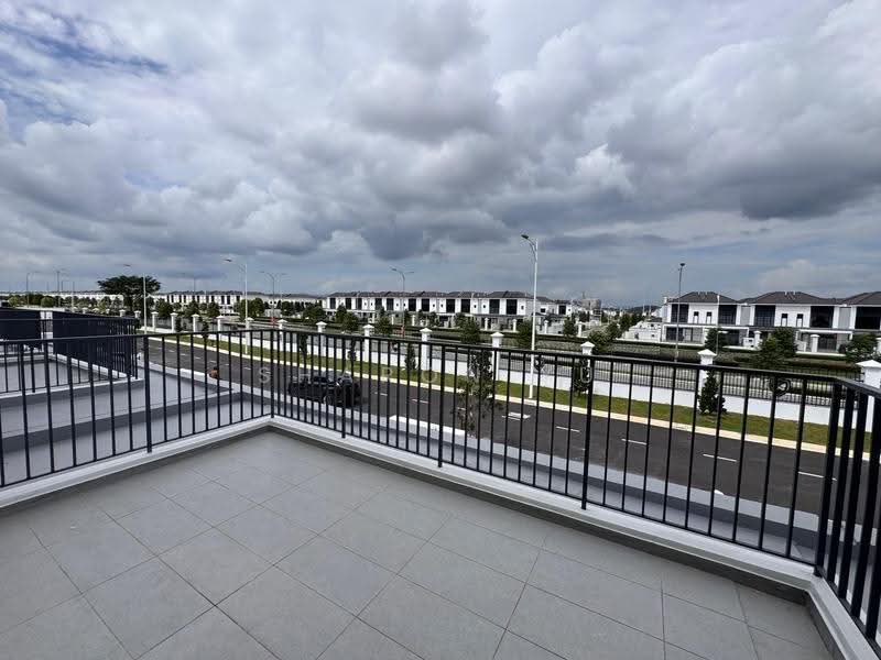 Rumah Teres 2-Tingkat untuk Dijual di Eco Botanic (Iskandar Puteri (Nusajaya)) - Sharon Yu - Balcony - PropertyGuru.com.my