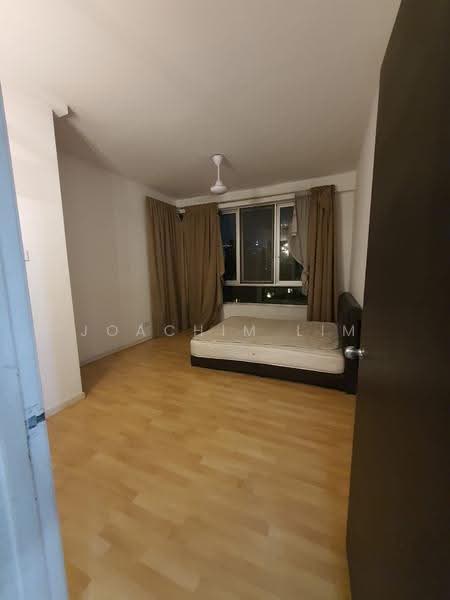 Condominium for Sale at The Tamarind - Joachim Lim - Bedroom - PropertyGuru.com.my