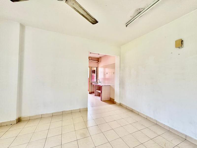 Apartment for Sale at Pangsapuri Randa - Adam Chia - PropertyGuru.com.my