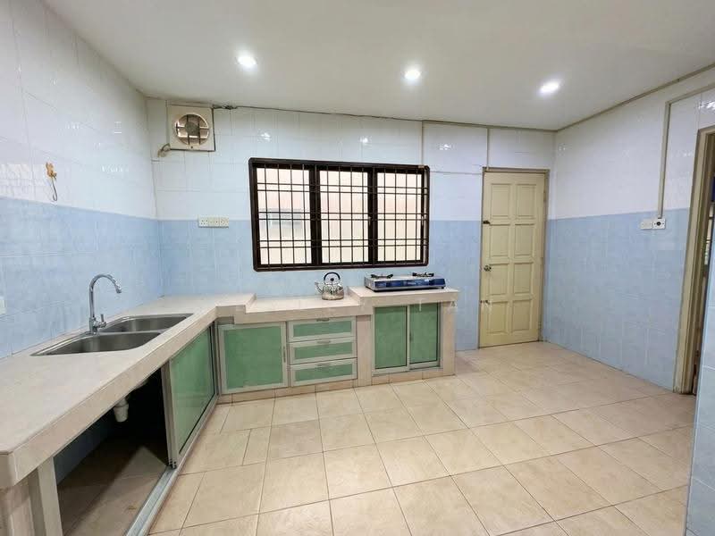 2-storey Terraced House for Sale in Taman Merdeka Jaya (Batu Berendam) - Wesley Tan - Kitchen - PropertyGuru.com.my