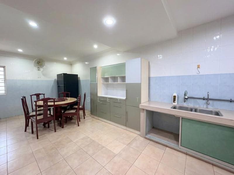 2-storey Terraced House for Sale in Taman Merdeka Jaya (Batu Berendam) - Wesley Tan - Kitchen - PropertyGuru.com.my