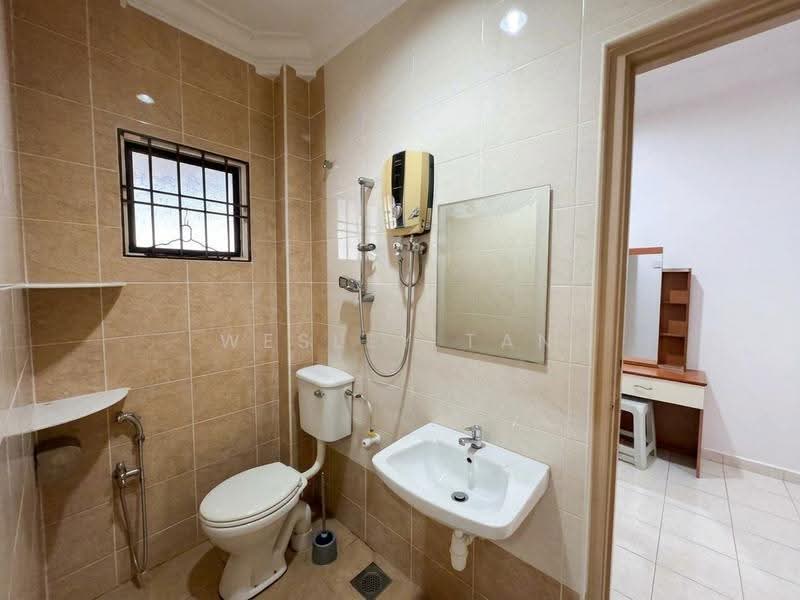 2-storey Terraced House for Sale in Taman Merdeka Jaya (Batu Berendam) - Wesley Tan - Bathroom - PropertyGuru.com.my
