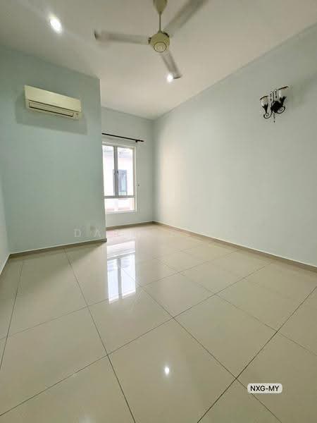 Rumah Berkembar untuk Dijual di Ambang Botanic (Klang) - Darren Ng - Living Room - PropertyGuru.com.my