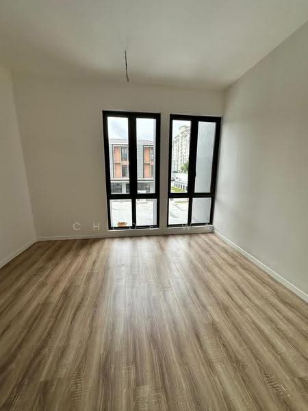 Rumah Teres 3-Tingkat untuk Dijual di Taman Puncak Jalil (Seri Kembangan) - Chloe Wai - Living Room - PropertyGuru.com.my