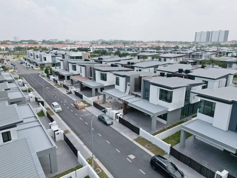 Semi-Detached House for Sale in Taman Gaya (Ulu Tiram) - Andrew Teo - Exterior - PropertyGuru.com.my