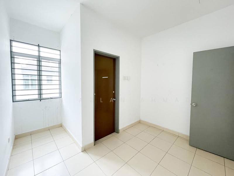Rumah Teres 2-Tingkat untuk Dijual di Shah Alam (Selangor) - Wan Azlan Ahmad - PropertyGuru.com.my