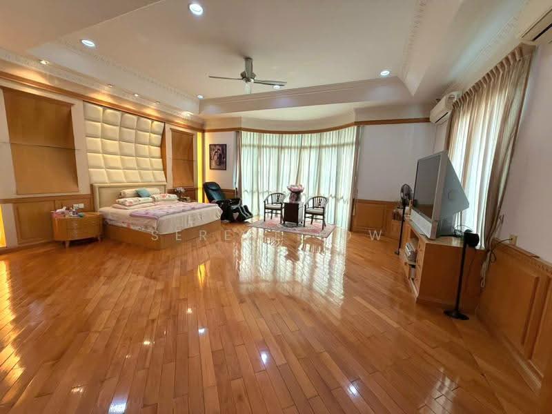 Bungalow House for Sale in Taman Stulang Laut (Johor Bahru) - Serene Low - PropertyGuru.com.my