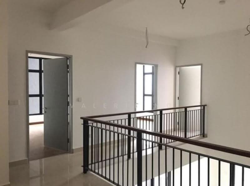 Kondominium untuk Dijual di Damansara Seresta - Valerie Ng - Corridor - PropertyGuru.com.my
