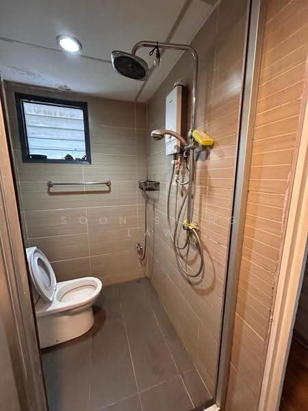 Pangsapuri untuk Disewa di Sri Ledang - Soon Sheng Law - Bathroom - PropertyGuru.com.my