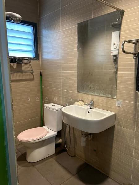 Pangsapuri untuk Disewa di Sri Ledang - Soon Sheng Law - Bathroom - PropertyGuru.com.my
