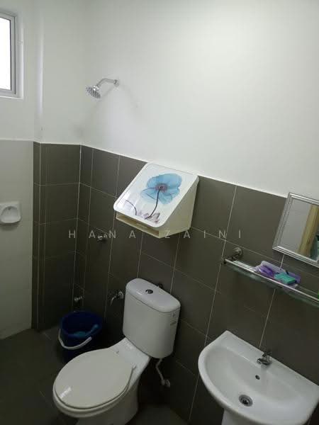 Rumah Bandar untuk Disewa di Senawang (Negeri Sembilan) - Hana Zaini - Bathroom - PropertyGuru.com.my