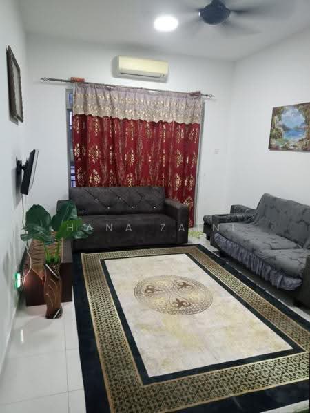 Rumah Bandar untuk Disewa di Senawang (Negeri Sembilan) - Hana Zaini - Living Room - PropertyGuru.com.my