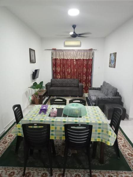 Rumah Bandar untuk Disewa di Senawang (Negeri Sembilan) - Hana Zaini - Living Room - PropertyGuru.com.my