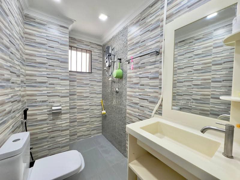Condominium for Sale at Sri Suajaya Condominium - Wan Azlan Ahmad - Bathroom - PropertyGuru.com.my