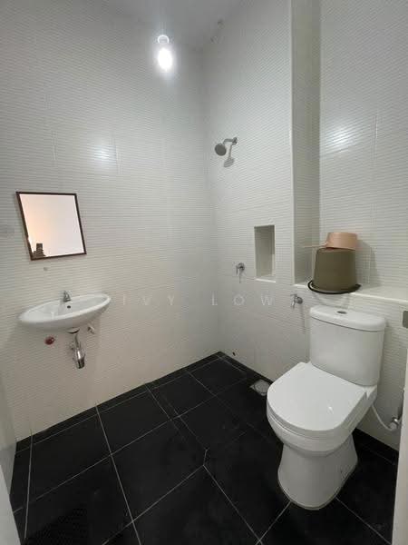 2-storey Terraced House for Rent in Kota Masai (Pasir Gudang) - Ivy Low - Bathroom - PropertyGuru.com.my