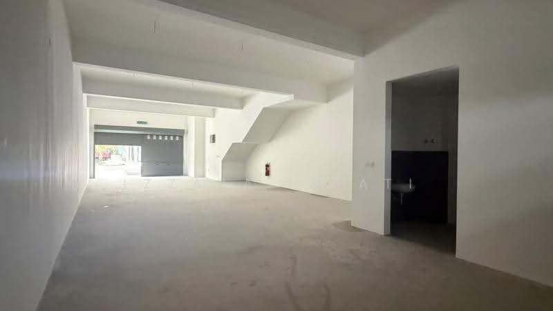 Shop / Office for Rent in Bandar Serenia (Dengkil) - Izzaza Izzati - Entrance - PropertyGuru.com.my