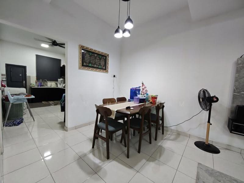 Rumah Teres 2-Tingkat untuk Dijual di Shah Alam (Selangor) - Syamsul Ilham - Dining Room - PropertyGuru.com.my